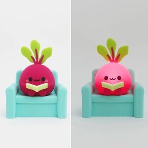 SMOKO Mini Billie Beets on Couch Ambient Light NEW IN BOX NIB NWT